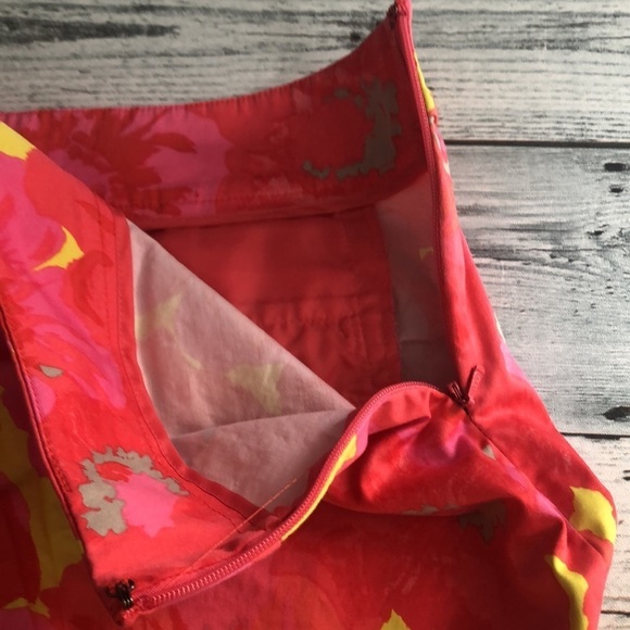 Loft Bright Floral Print Petite Shorts 4P - Picture 4 of 9